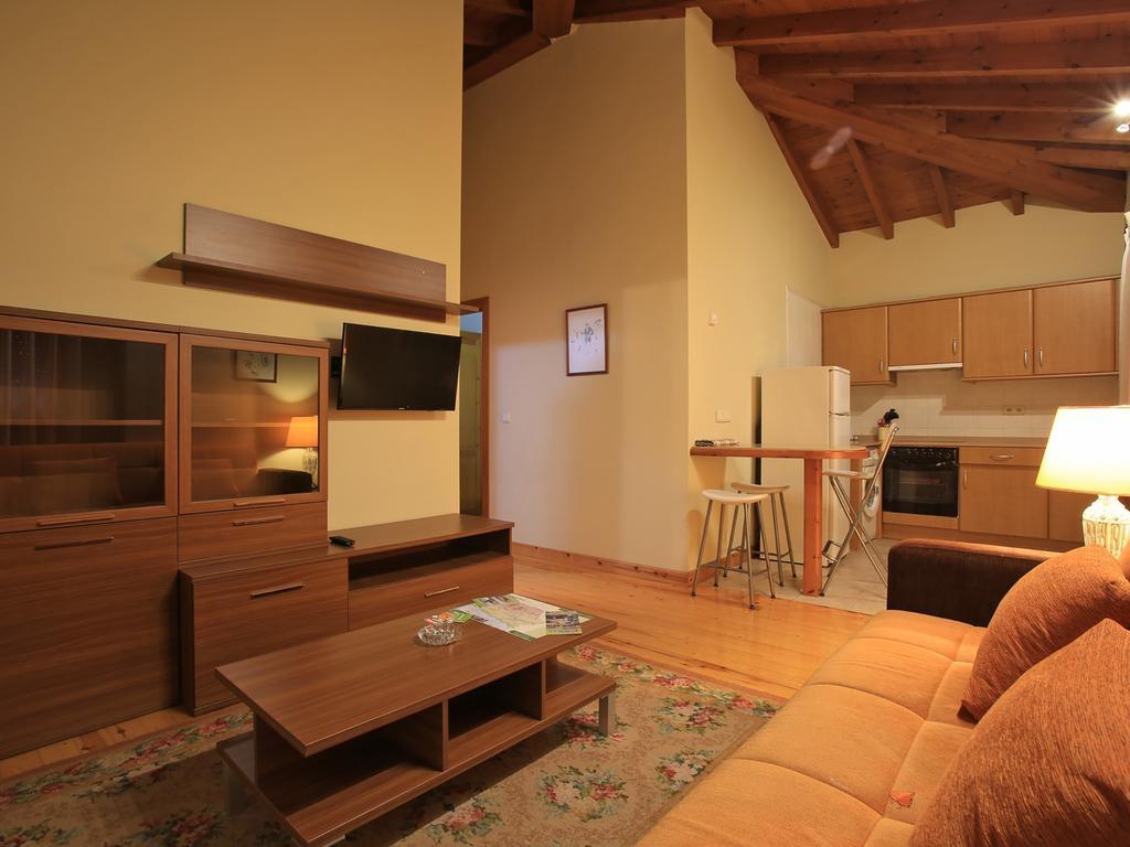 El Puentin Del Sella Con Wifi Y Parking Gratuito Apartment Cangas de Onis Room photo